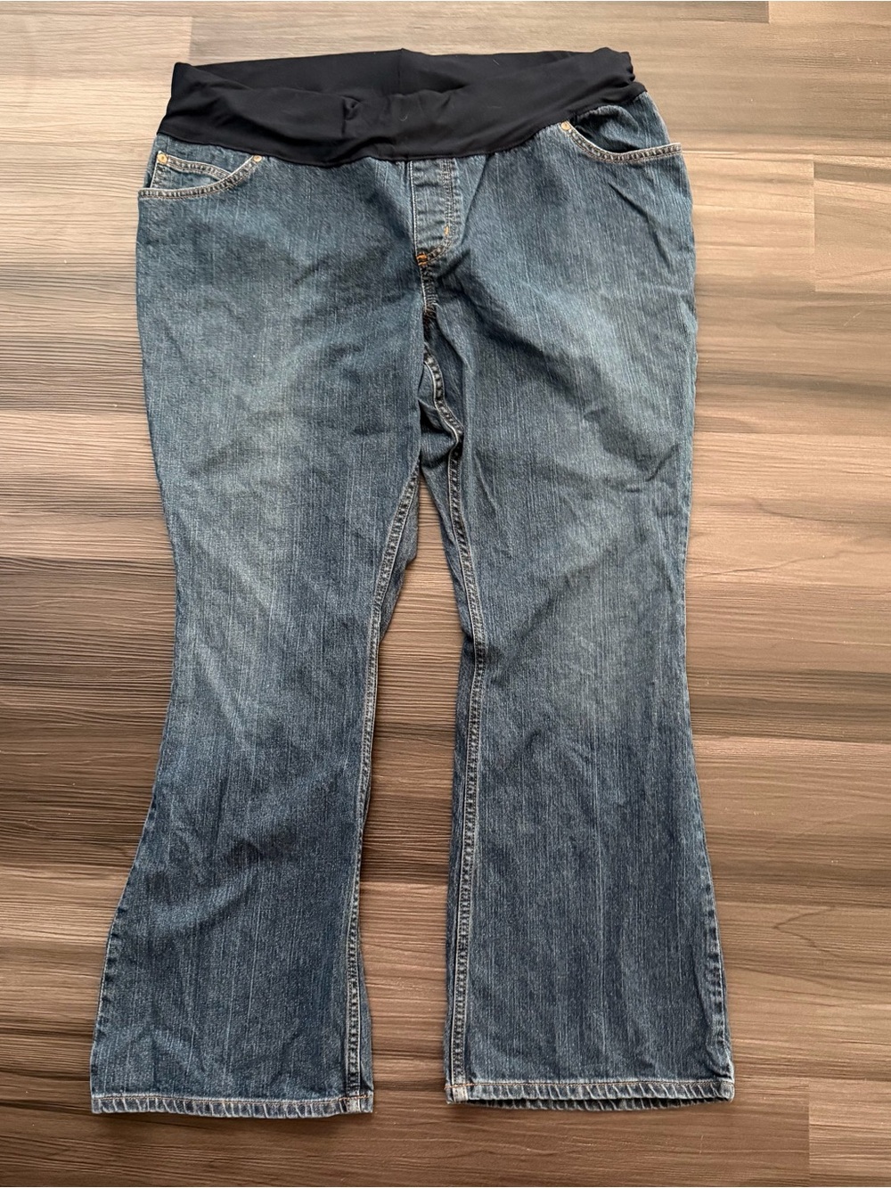 Liz Lange Plus Size Maternity Bootcut Jeans with Stretch Waistband size 20